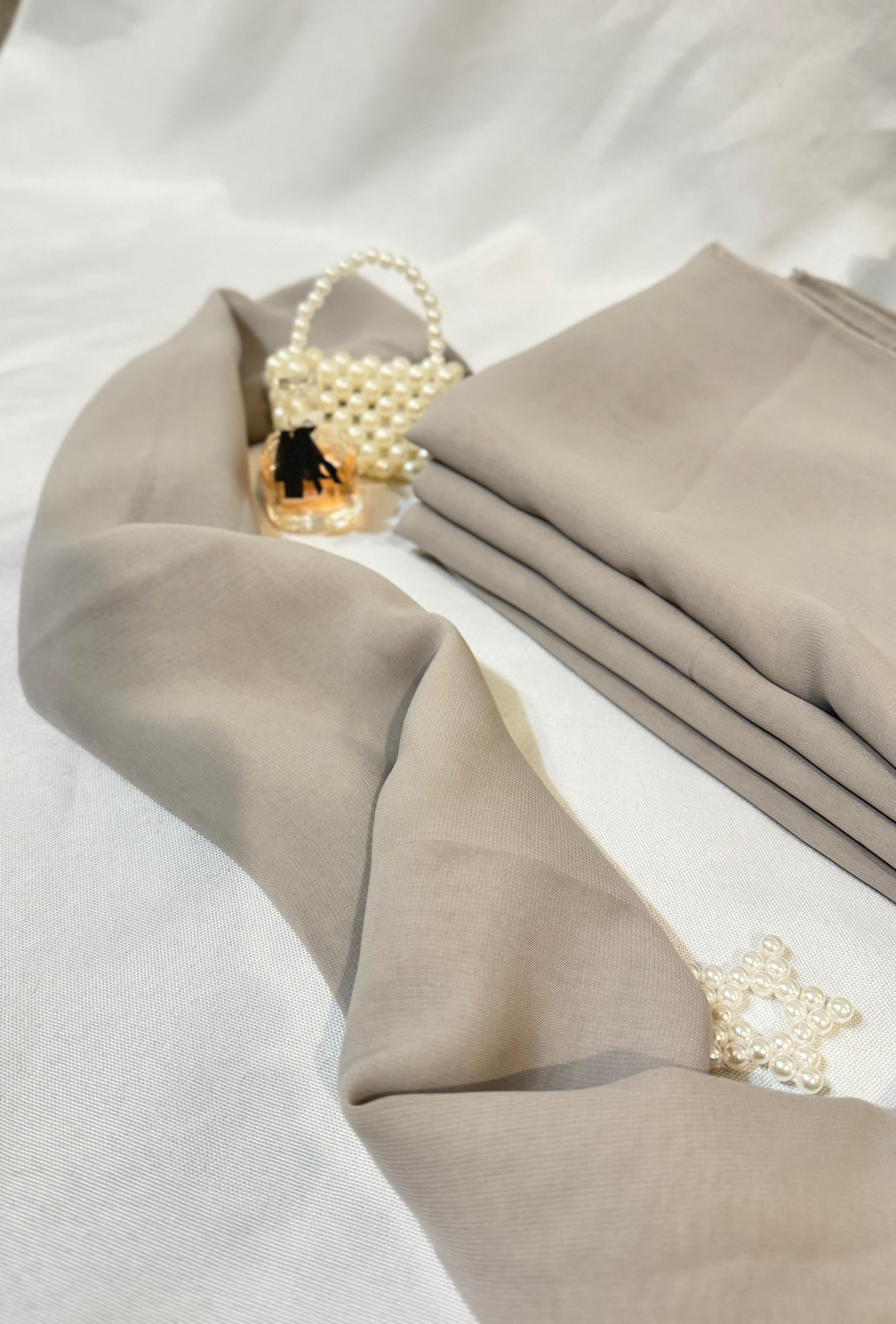 Chiffon White Gray
